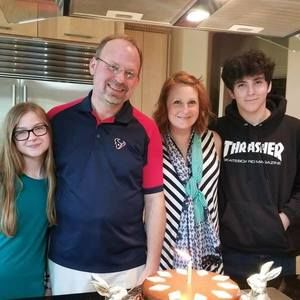 Meet your Posher, April